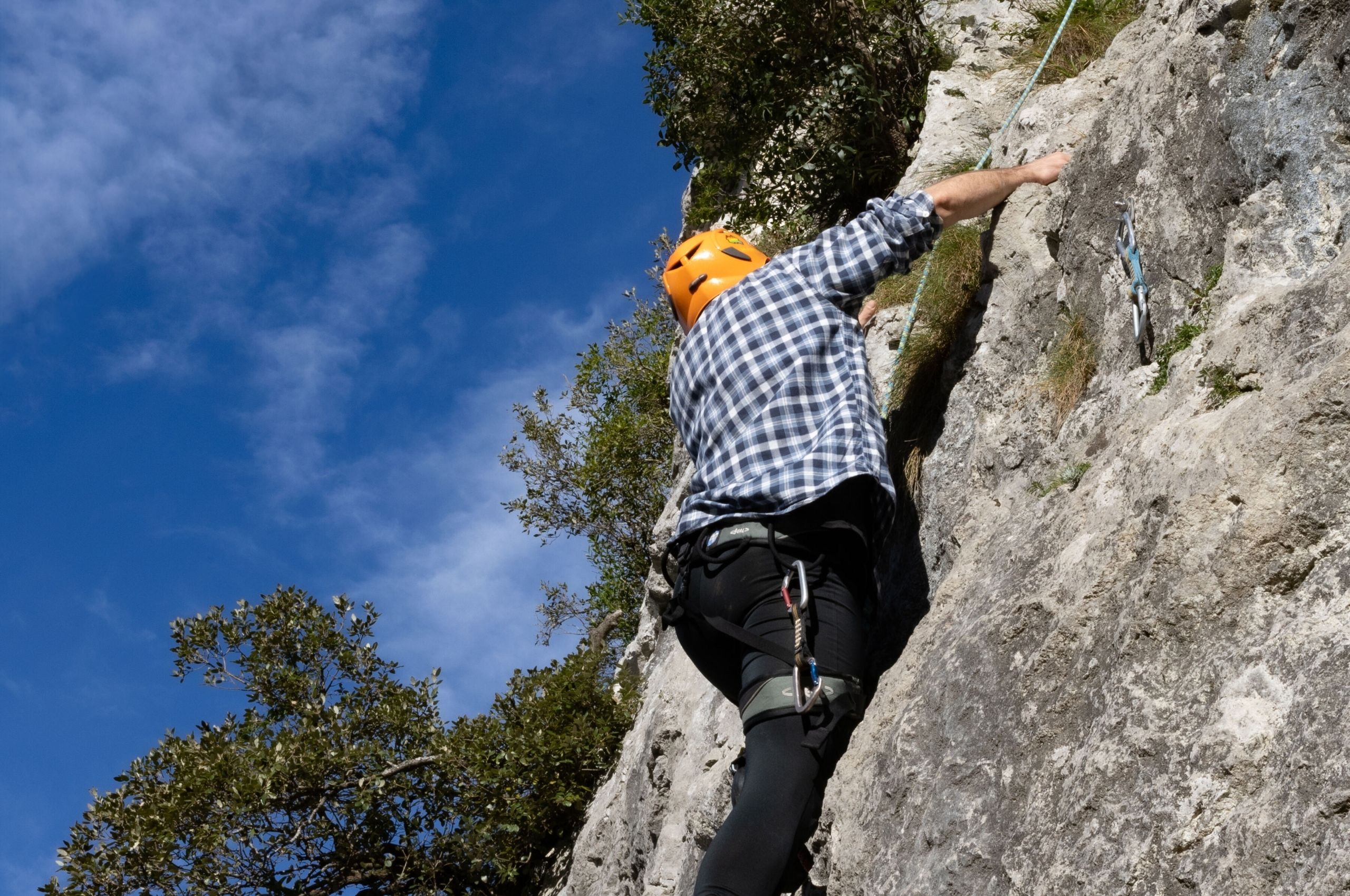 Consejos y tips para disfrutar de las vías ferratas del Alto Asón con seguridad y respeto